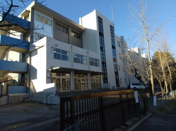 【中学校】都賀中学校まで353ｍ