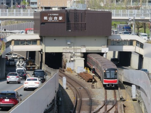 【駅】桃山台駅(北大阪急行電鉄　南北線)まで1700ｍ