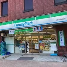【コンビニエンスストア】ファミリーマート　自然教育園前店まで366ｍ