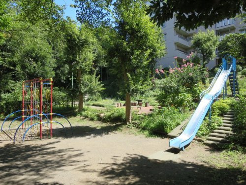 【公園】ブルー公園まで150ｍ