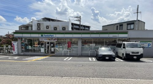【コンビニエンスストア】ファミリーマート　西宮能登町店まで62ｍ