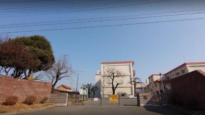 【中学校】水戸第四中学校まで1050ｍ