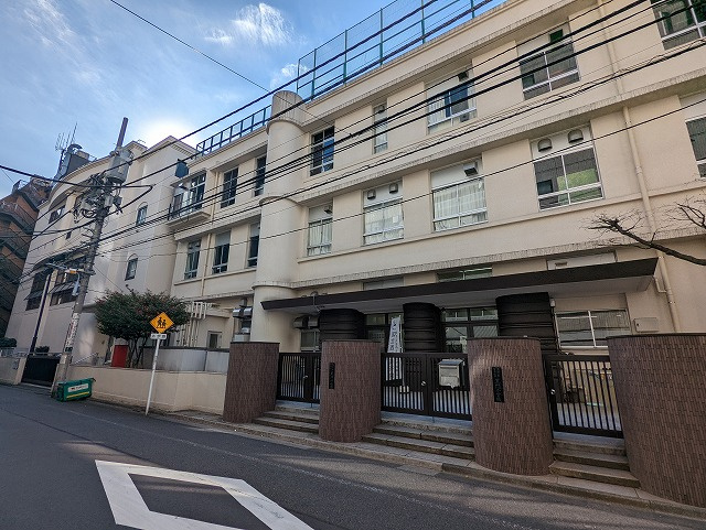 【小学校】黒門小学校まで843ｍ