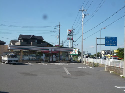 【コンビニエンスストア】セブンイレブン　越谷平方山谷店まで400ｍ