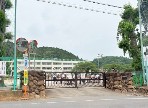 【中学校】あきる野市立五日市中学校まで748ｍ