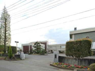 【中学校】深谷市立川本中学校まで736ｍ