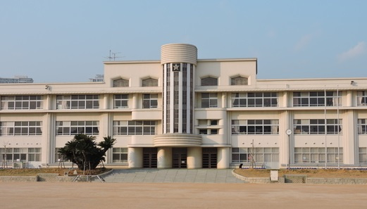【小学校】魚崎小学校まで350ｍ