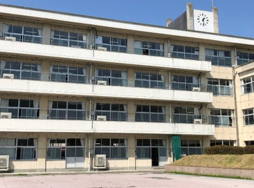 【小学校】泉小学校まで1400ｍ