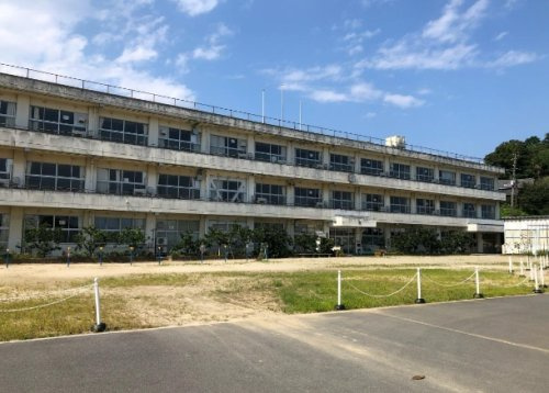 【小学校】 磐崎小学校まで1630ｍ