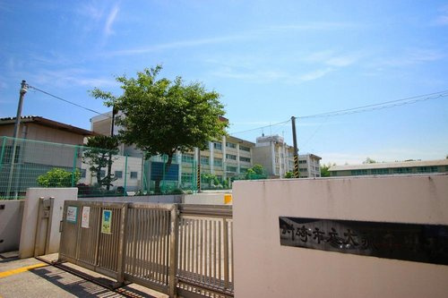 【中学校】川崎市立犬蔵中学校まで685ｍ