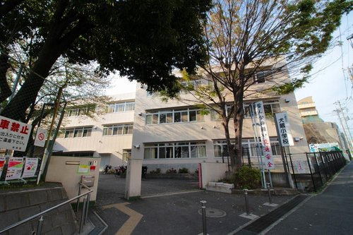 【小学校】川崎市立犬蔵小学校まで268ｍ