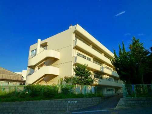 【中学校】横浜市立上の宮中学校まで1205ｍ