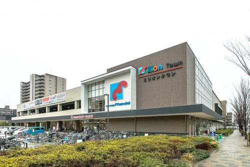 【ドラッグストア】プラザ薬局ミリオンタウン塚口店まで712ｍ