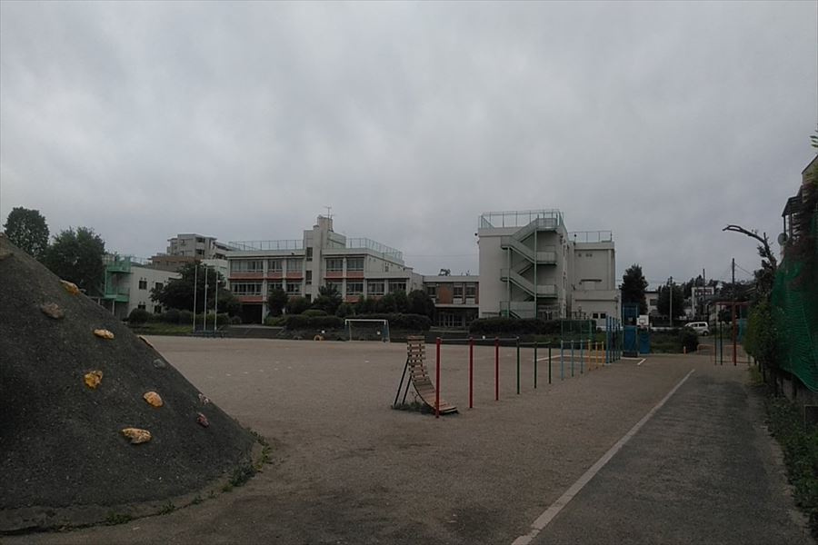【小学校】狭山市立富士見小学校まで1050ｍ