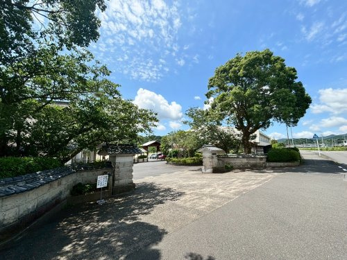 【中学校】南さつま市立加世田中学校まで1180ｍ