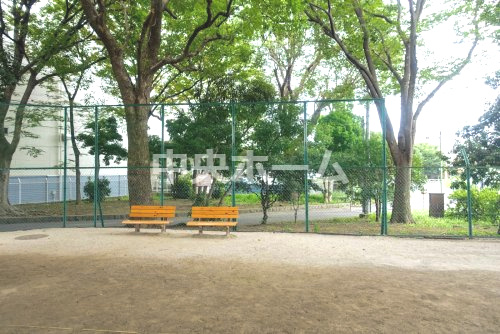 【公園】銅像堀公園まで64ｍ