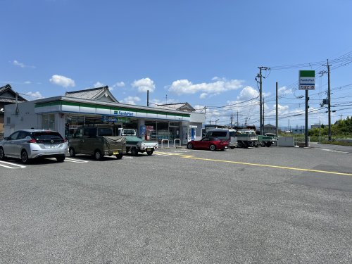 【コンビニエンスストア】ファミリーマート　磯城三宅店まで1288ｍ