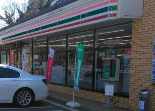 【コンビニエンスストア】セブンイレブン　厚木岡津古久店まで1137ｍ