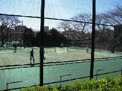【公園】目黒区立宮前公園庭球場まで236ｍ