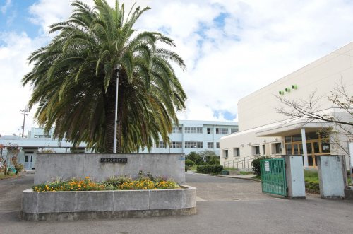 【中学校】和泉市立郷荘中学校まで1000ｍ