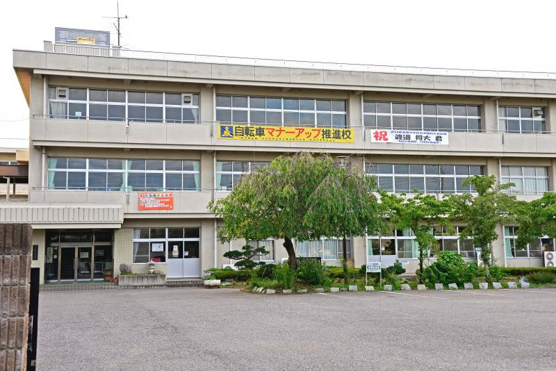 【中学校】妻沼西中学校まで3000ｍ