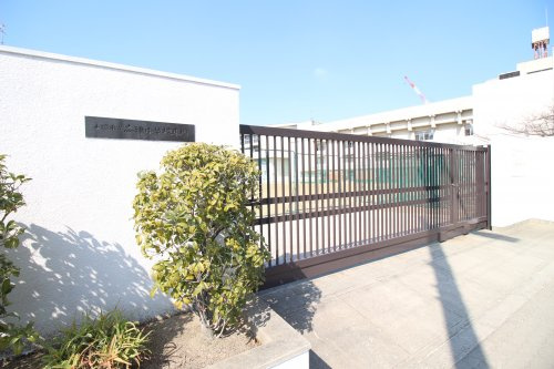 【中学校】大阪市立高津中学校まで1040ｍ