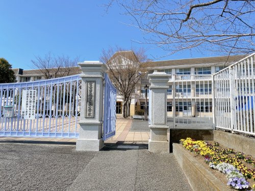 【小学校】富士市立岩松北小学校まで831ｍ