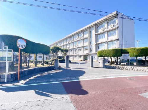【中学校】富士宮市立富士宮第四中学校まで2453ｍ