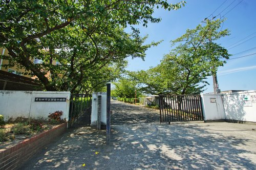 【中学校】岸和田市立桜台中学校まで700ｍ