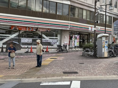 【コンビニエンスストア】セブンイレブン　名古屋東別院駅南店まで627ｍ