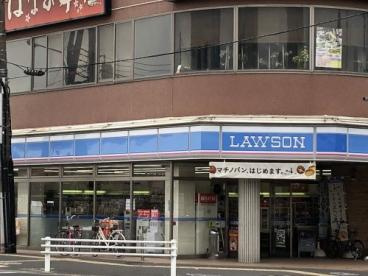 【コンビニエンスストア】ローソン　足立六町駅前店まで199ｍ