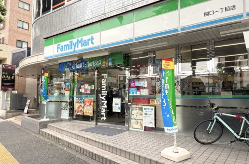 【コンビニエンスストア】ファミリーマート　関口一丁目店まで31ｍ