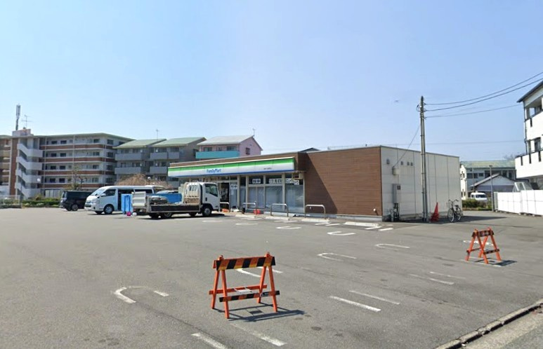 【コンビニエンスストア】ファミリーマート　沼津下河原町店まで299ｍ