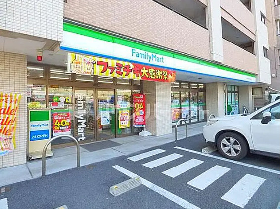 【コンビニエンスストア】ファミリーマート　中葛西清砂大橋通り店まで196ｍ