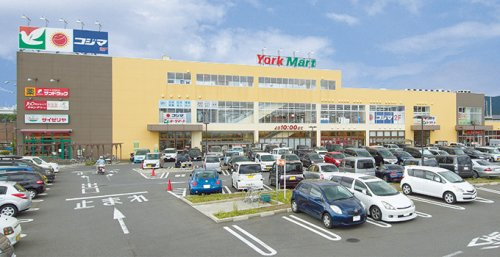 【イタリア料理】サイゼリヤ　ヨークタウン北金目店まで395ｍ