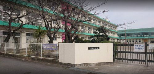 【小学校】大治町立大治小学校まで407ｍ