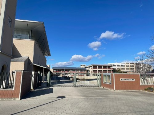 【小学校】長久手市立市が洞小学校まで1300ｍ