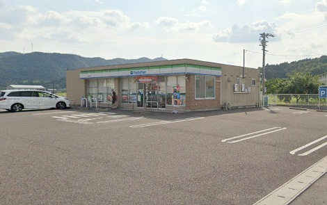 【コンビニエンスストア】ファミリーマート黒岩店まで1320ｍ