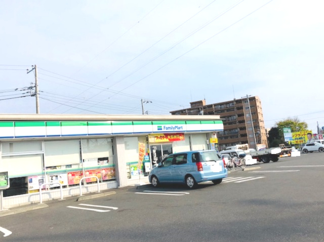 【コンビニエンスストア】ファミリーマート　茅ヶ崎高田四丁目店まで649ｍ