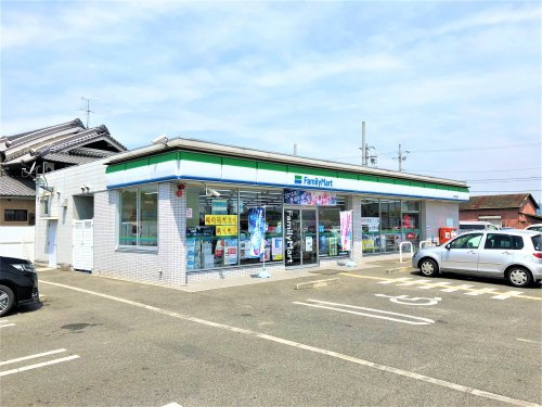 【コンビニエンスストア】ファミリーマート　河合町池部店まで243ｍ
