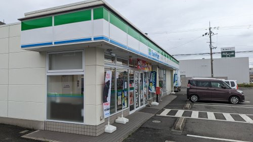 【コンビニエンスストア】ファミリーマート　山の辺の道店まで1000ｍ