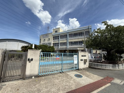 【小学校】門真市立四宮小学校まで772ｍ
