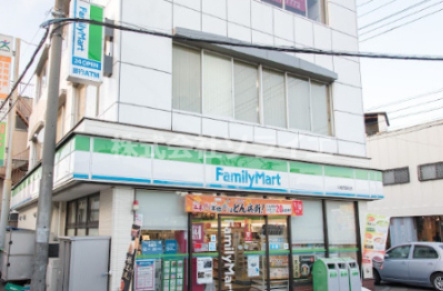 【コンビニエンスストア】ファミリーマート　川越市駅前店まで1148ｍ