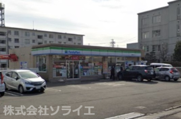 【コンビニエンスストア】ファミリーマート　川越豊田本店まで694ｍ