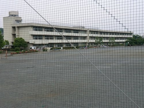 【小学校】青梅市立吹上小学校まで650ｍ