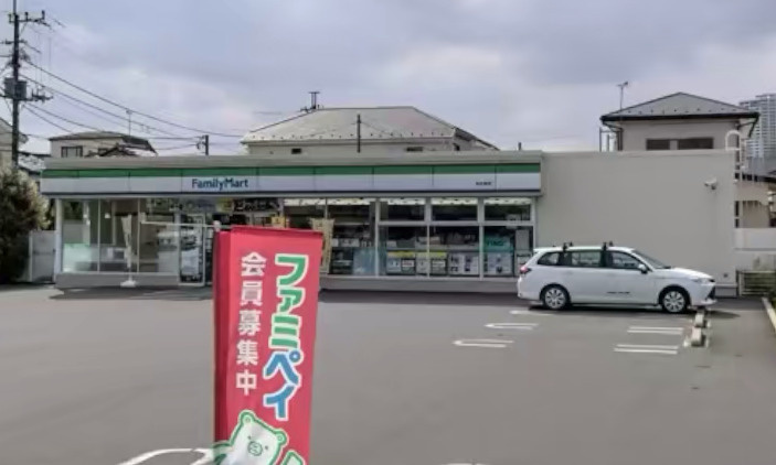 【コンビニエンスストア】ファミリーマート　柏大室店まで434ｍ