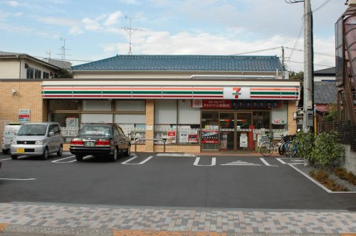 【コンビニエンスストア】セブンイレブン　世田谷駒留通り店まで405ｍ
