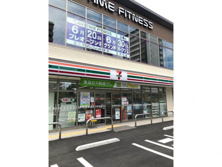 【コンビニエンスストア】セブンイレブン　江東南砂葛西橋通り店まで80ｍ