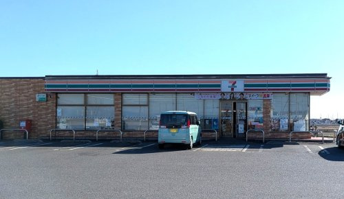 【コンビニエンスストア】セブンイレブン　北川辺向古河店まで1305ｍ