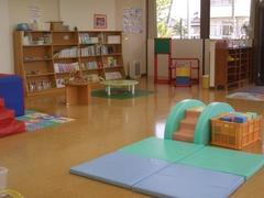 【市役所・区役所】磐田市役所　子育て支援センターこどもの家まで1496ｍ
